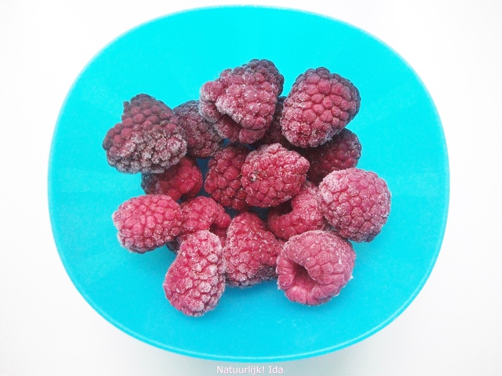 Bakje frambozen voor kokosmelk