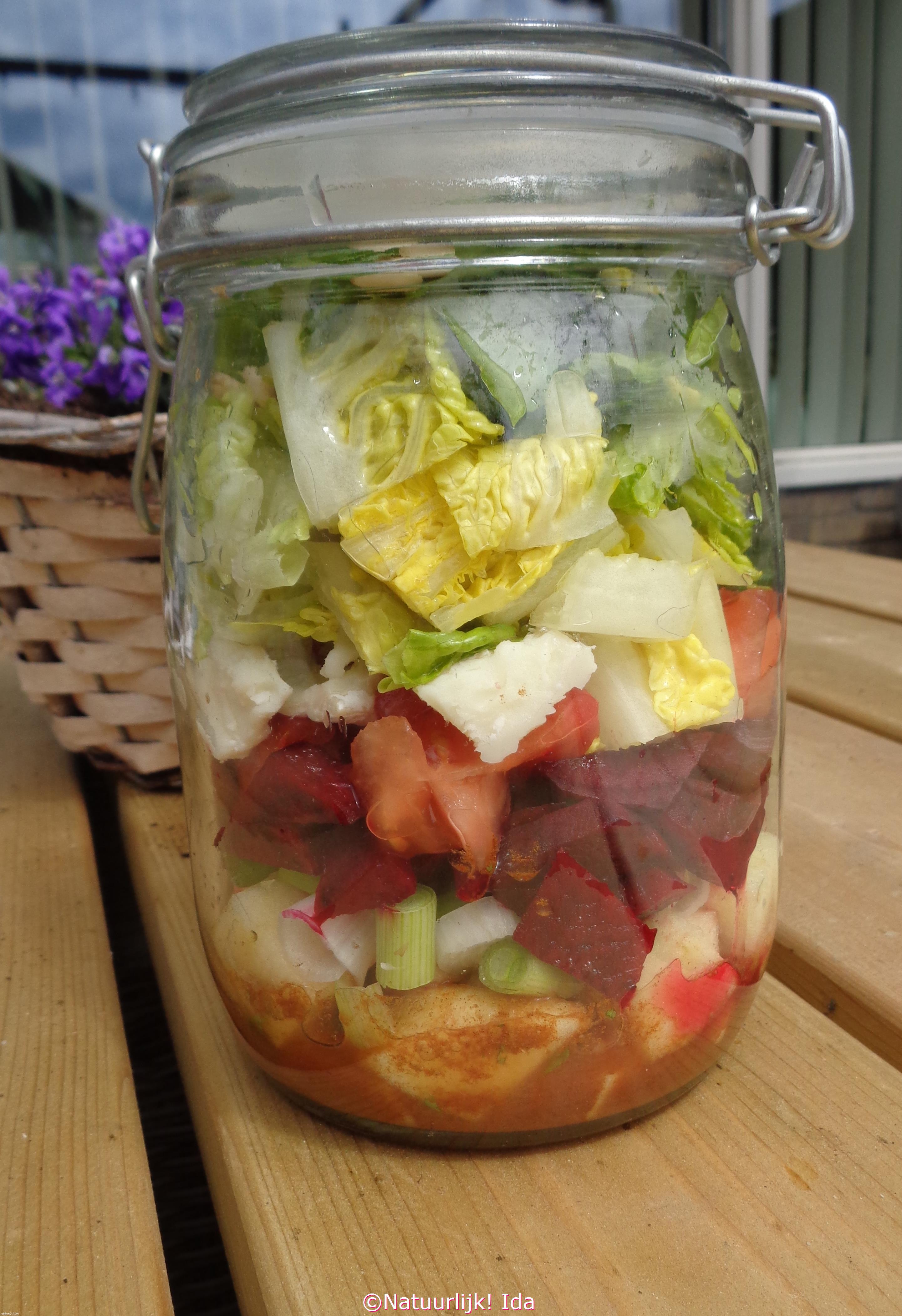 salads in a jar
